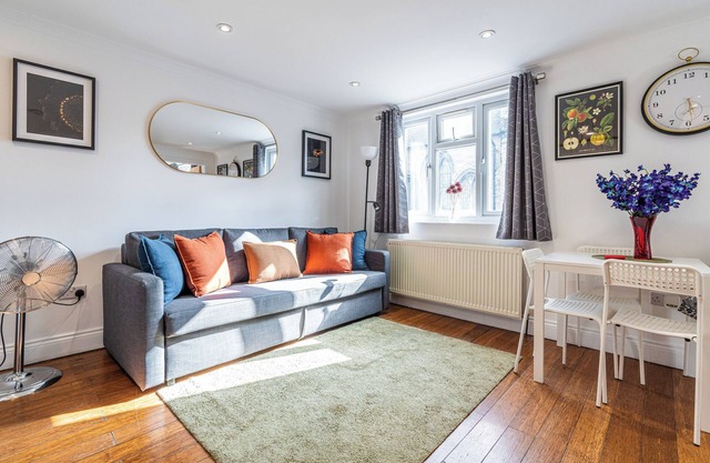 Discover Plotseeker’s Centrally-Located 1-Bedroom Apartment