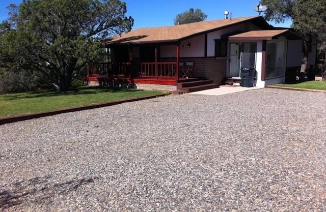Descubra Prescott Esta Cottage con Encanto y caballo Propiedad