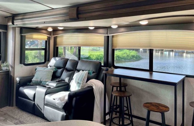 Discover the Outdoors, Pool Table, And Go Cycling! Close to Lake George!