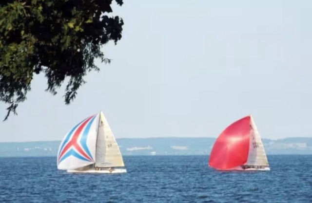 Discover the Perfect Lake House Getaway on Lake Winnebago in Oshkosh!