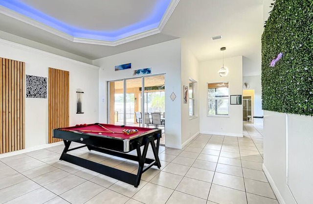 Discover Your Oasis: Tropical Haven in Central PSL