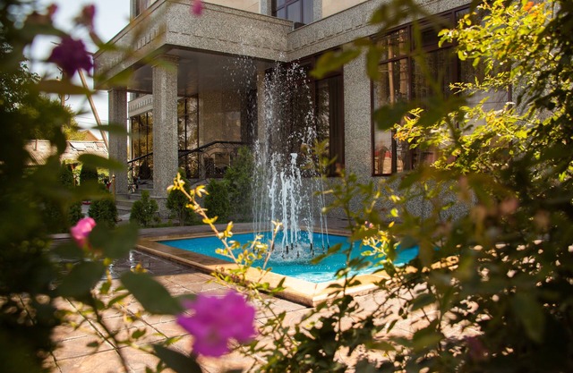 Discovery Hotel