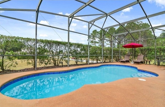 DISNEY ONLY MINUTES AWAY, HEATED POOL, GAME ROOM