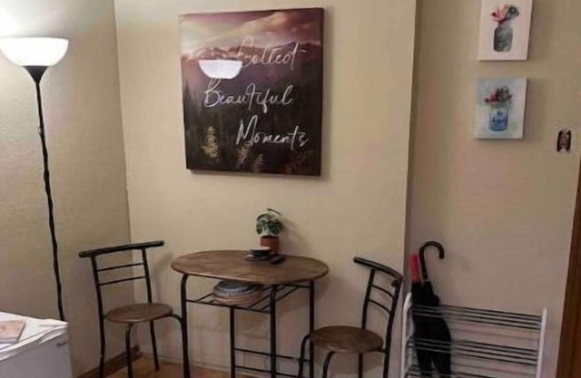 Disney Themed getaway, Pet Friendly, Free Parking minutes from the Magic Castle