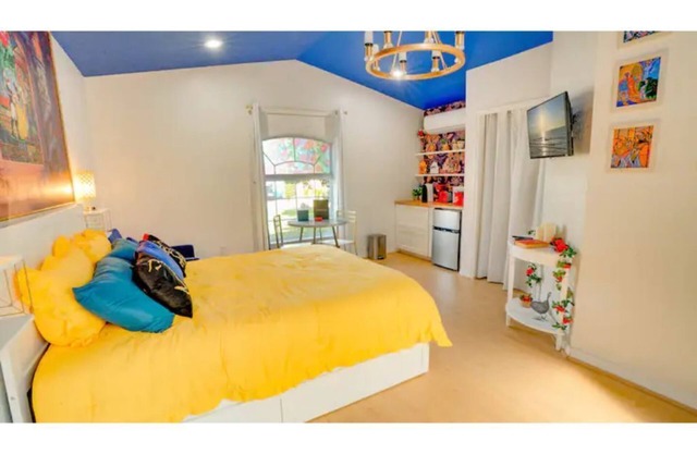 Disney-themed private in-law suite near Walt Disney World