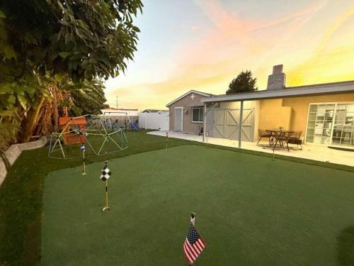 Disneyland Lux Villa 6BR 4BA Mini Golf Arcade Game