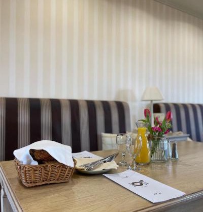 Divá Kačica Restaurant & Pansion