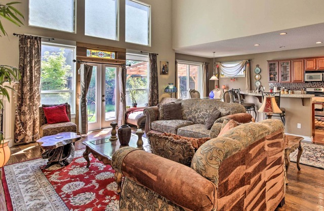 'Diva's Delight:' Luxurious Wine Country Home