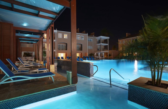 Divi Dutch Village Beach Resort