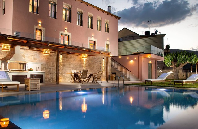 Divine Crete