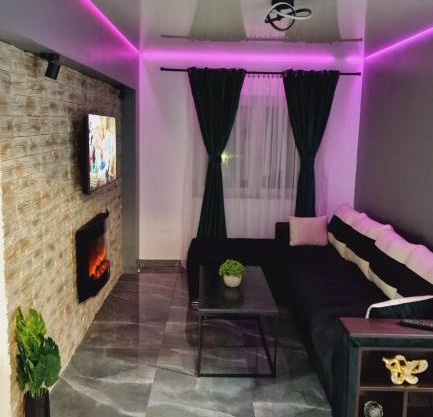 Divine House Straja