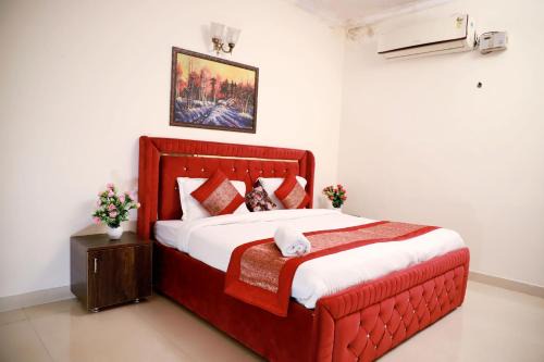 Divine India Service Apartment 2Bhk, 2A Saket