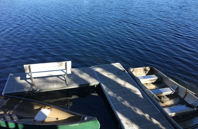 Dixon Lake Resort Nature Lodges on a Scenic Lake
