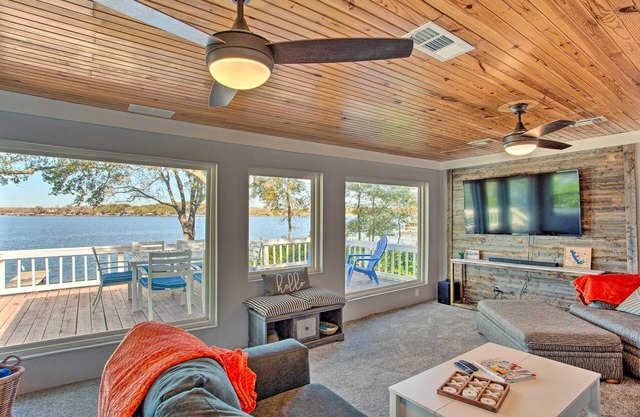 Dock & Fire Pit: Lakefront Cedar Creek Home!