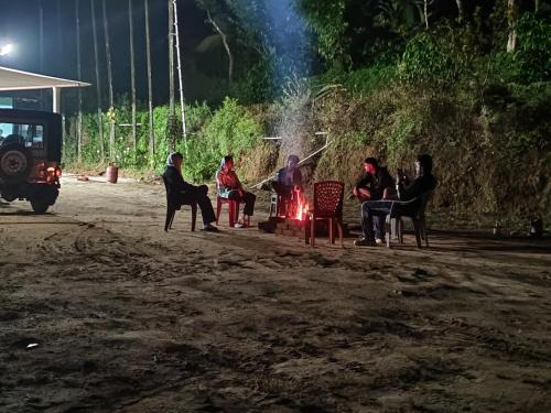 Doddagadde Stays - Near to Ettina Bhuja trekking