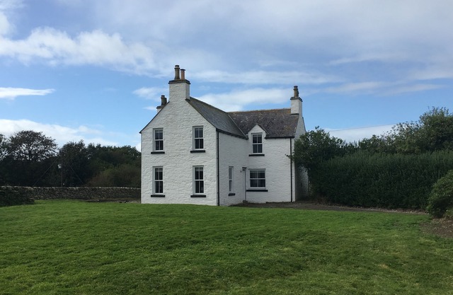 Perro y familia Tradicional Galloway Farmhouse