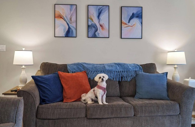 Dog friendly 1st floor King bed in Ocean Ridge on 17th hole w/d arcade games