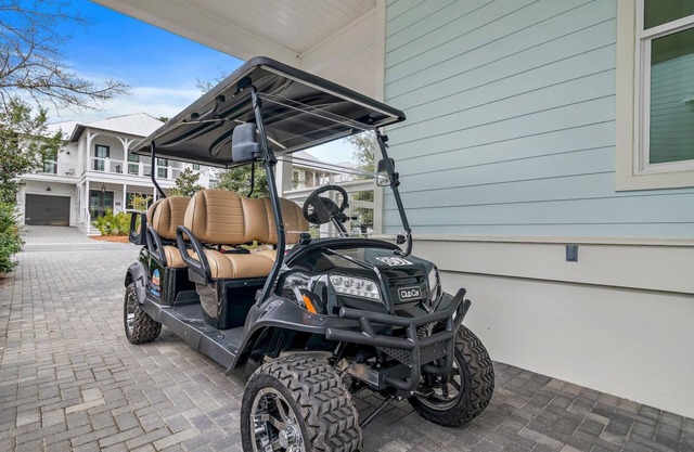 Autumn Stays Available! Dog-Friendly! 30A Beaches! Community Pool! 4 Adult Bikes!