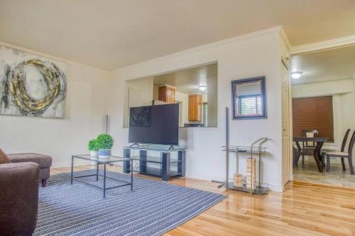 Dog Friendly 4BR2B Movie Area Denver Boulder