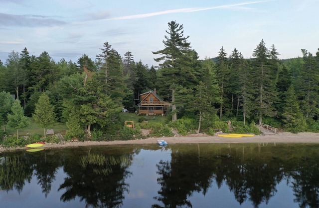 Little Tunk Pond -Aspen Cabin- ¡Sus vacaciones por excelencia en Maine comienzan aquí!