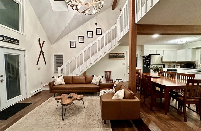 Dog Friendly - Backs to Golf - Spacious Deck