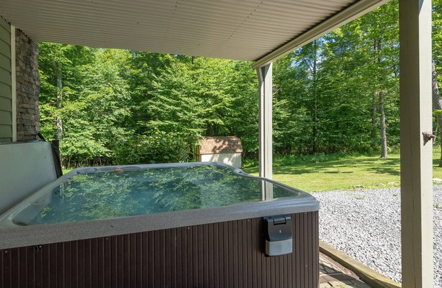 Divided Sky- Pet Friendly Mountain Home con jacuzzi y fogata