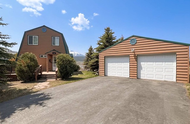 Dog Friendly! Mountain Lake Lodg,3Br/3Ba,Firepit,BBQ,LakeView,30m to YNP,Bunkhouse