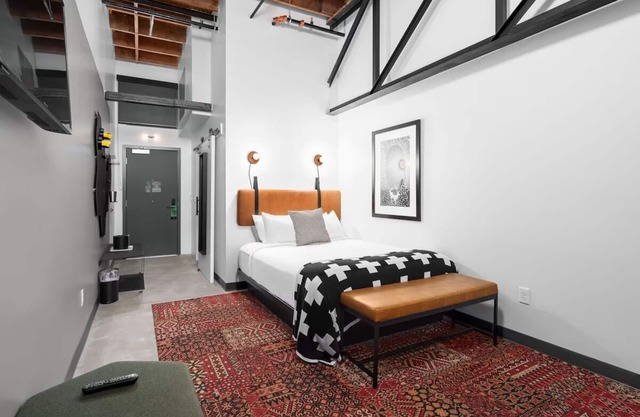 Dog-friendly Property & Free Parking, Boulder Unit at evo Hotel