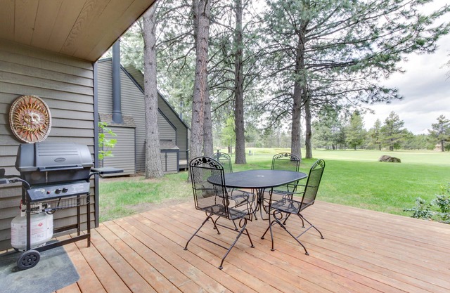 Agradable para perros condominio Sunriver w / gran ubicación y vista, SHARC pasa!