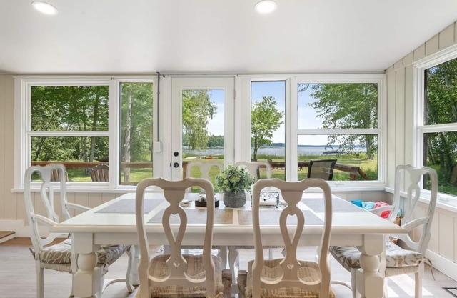 Dog Friendly Updated Cottage w/Game Room on Douglas Lake