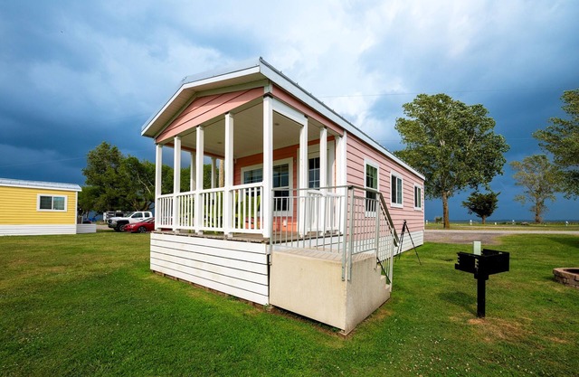 Dogs Welcome! Cottage in Amenity-Filled Currituck NC Campground (J03)