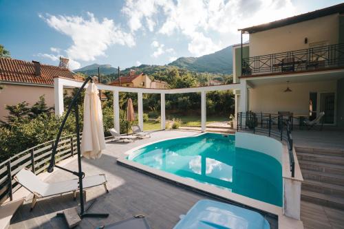Dolce Luxury Villa