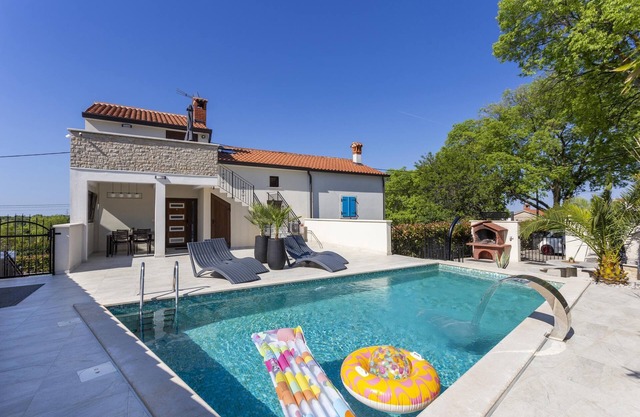 Dolce Vita Apartment 2 near Poreč