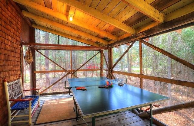 Dolce Vita - Cozy 3 bedroom camp on Mooseloomeguntic Lake