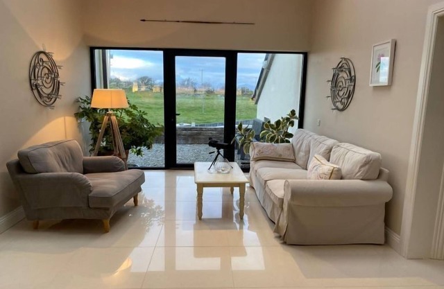 Doleen House - sleeps 15 guests in 6 bedrooms