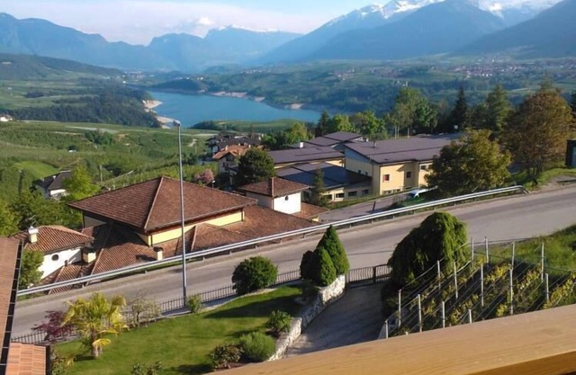 DOLOMITI-TRENTINO-Val di Non: VILLA ERIKA: vacaciones relajadas y naturaleza