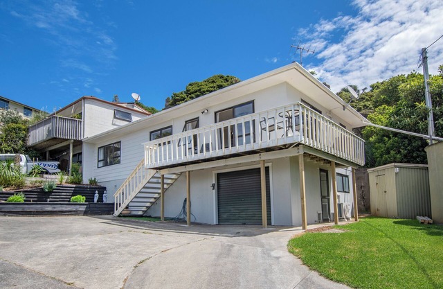 Dolphin Hideaway - Tutukaka Holiday Bach