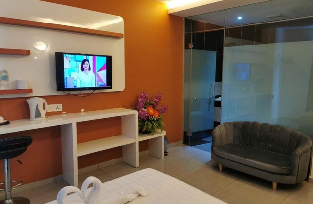 Dolphin Hotel