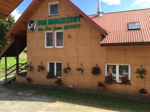 Dom Młodzieżowy w Polanie