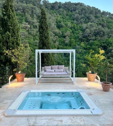 Domaine Baccia Donna Proche Nice, Climatisation, jacuzzi, pétanque & parking gratuit