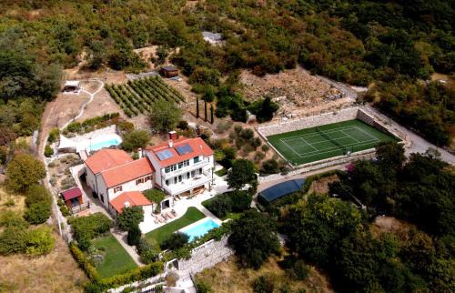 Domaine VinodolSun Zwei Villen, ein Grundstück und Platz für bis zu 20 Personen