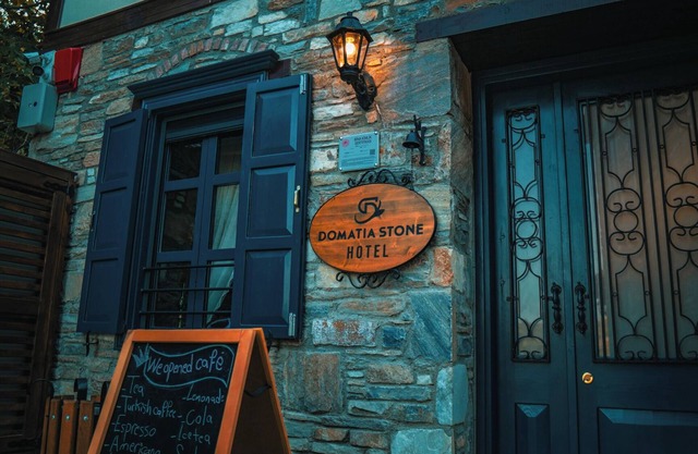 Domatia Stone Hotel