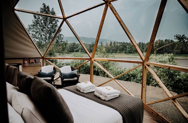 Domes Exquisite Waterfront - minutes from Sugarloaf - Provincial Park