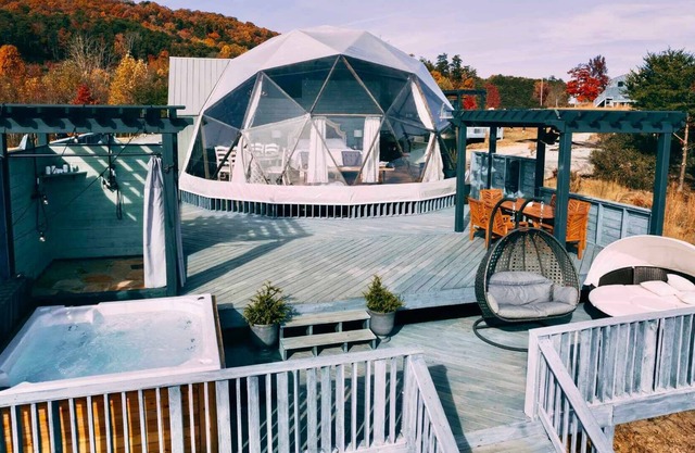 LUXE Dome Maximum Privacy