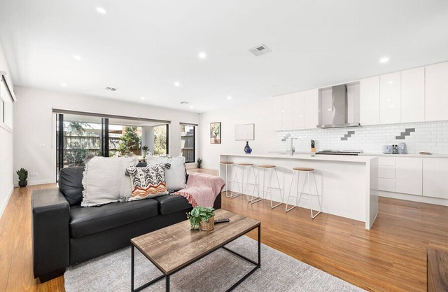 Domi Rentals - The Rayhur Residence