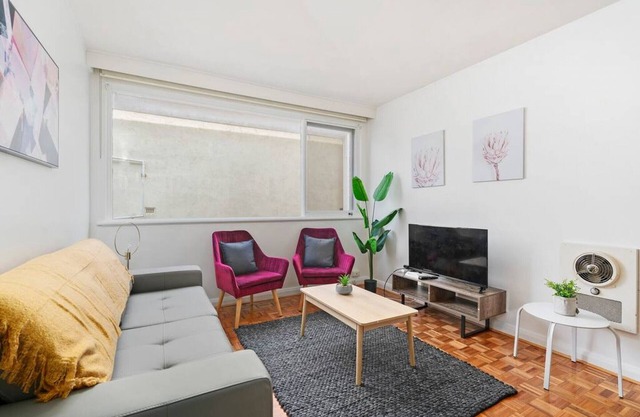 Domi Rentals - The Cozy Balaclava
