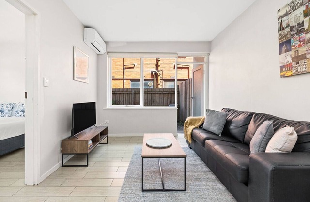 Domi Rentals - The Carlisle Apartments