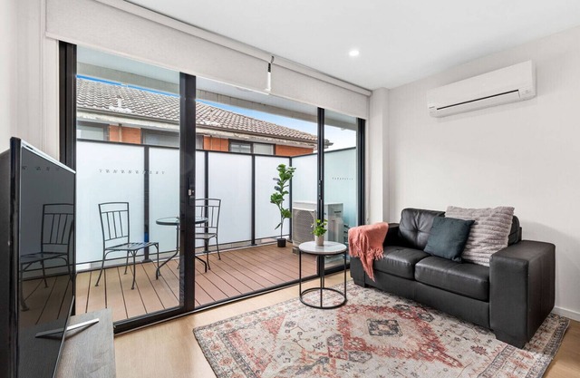 Domi Rentals - The Carlisle Apartments