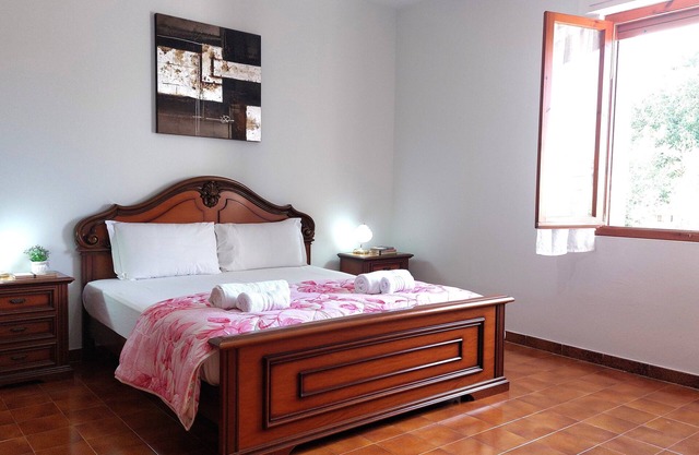 Domo de Istiu - Dos Habitaciones Piso, Capacidad 5