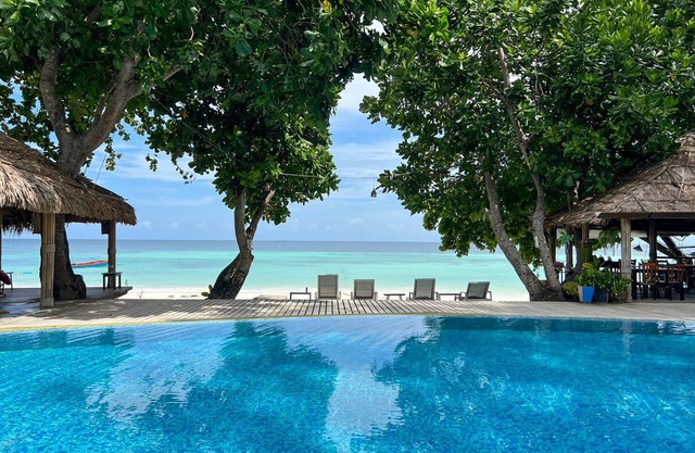 Dong Talay Lipe Beach Resort